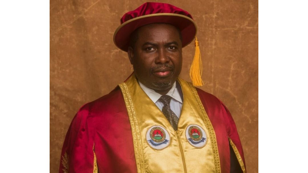 Amupitan Na-eche Ihu Ọnwụnwa Ka Ọ Bụ Ọchịchị ọhụrụ nke INEC