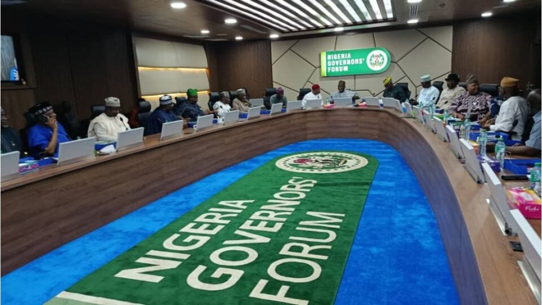 Àwọn Gómìnà àti NNPC Ní Àríyá Lórí Àìsí $42 Bílíọnù Nínú Ìní Omi Olómi Pétrolùmù