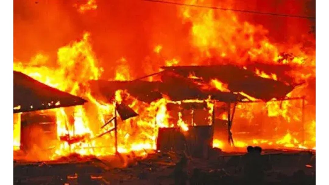 Ọkụ Jọrọ Ụlọ Na Ụlọ Ahịa Na Iseyin